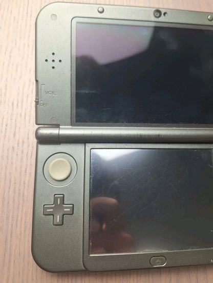 New Nintendo 3DS XL Metallic Black Console w/ Accessories Region Free Bottom IPS