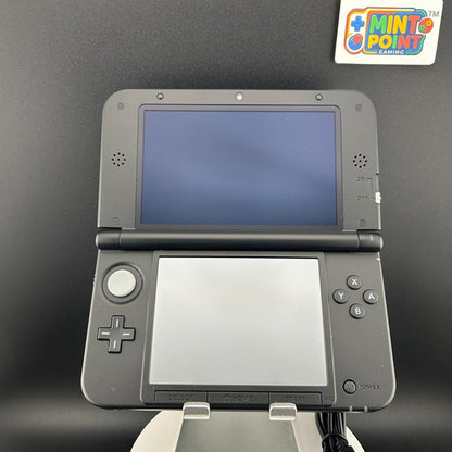 Nintendo 3DS XL Silver/ Near Mint /Full 64GB/ New Carrying Case/ 1744/ Fast Ship
