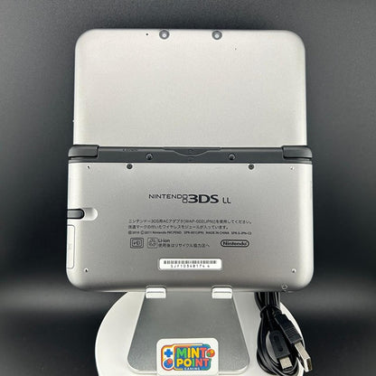 Nintendo 3DS XL Silver/ Near Mint /Full 64GB/ New Carrying Case/ 1744/ Fast Ship