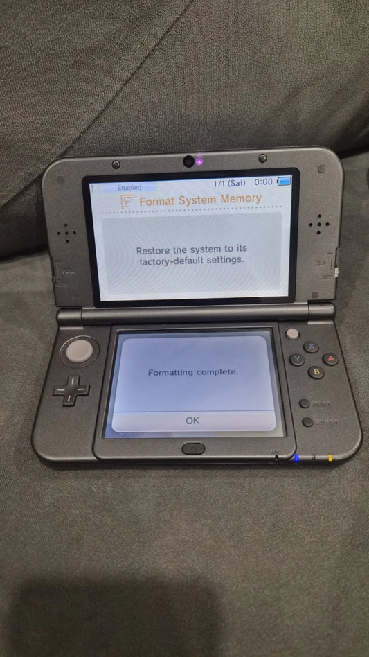 Nintendo New 3DS XL 4GB Handheld System Black - Excellent Used Cond - IPS Top