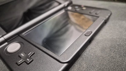 Nintendo New 3DS XL 4GB Handheld System Black - Excellent Used Cond - IPS Top