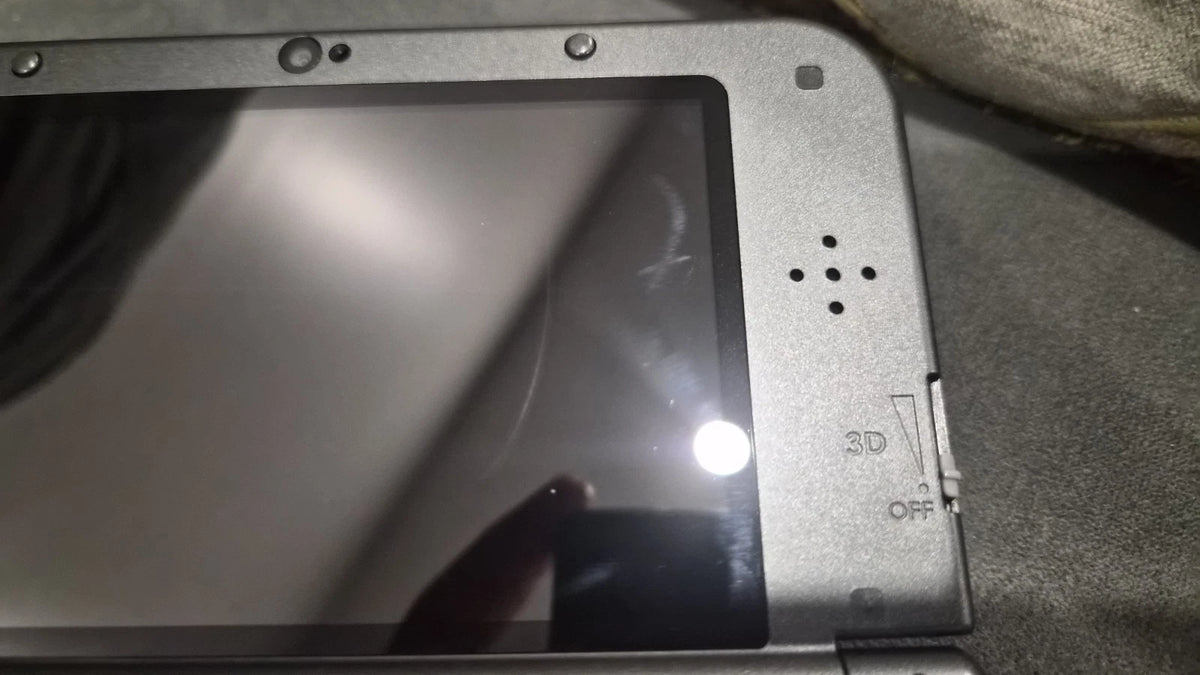 Nintendo New 3DS XL 4GB Handheld System Black - Excellent Used Cond - IPS Top