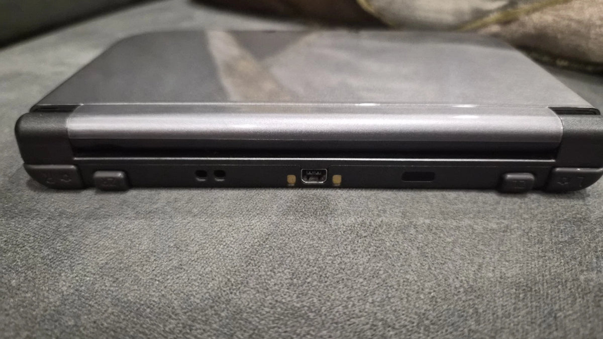 Nintendo New 3DS XL 4GB Handheld System Black - Excellent Used Cond - IPS Top